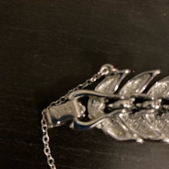 Vintage Coro bracelet…. Signed.. excellent condition - Picture 4 of 4